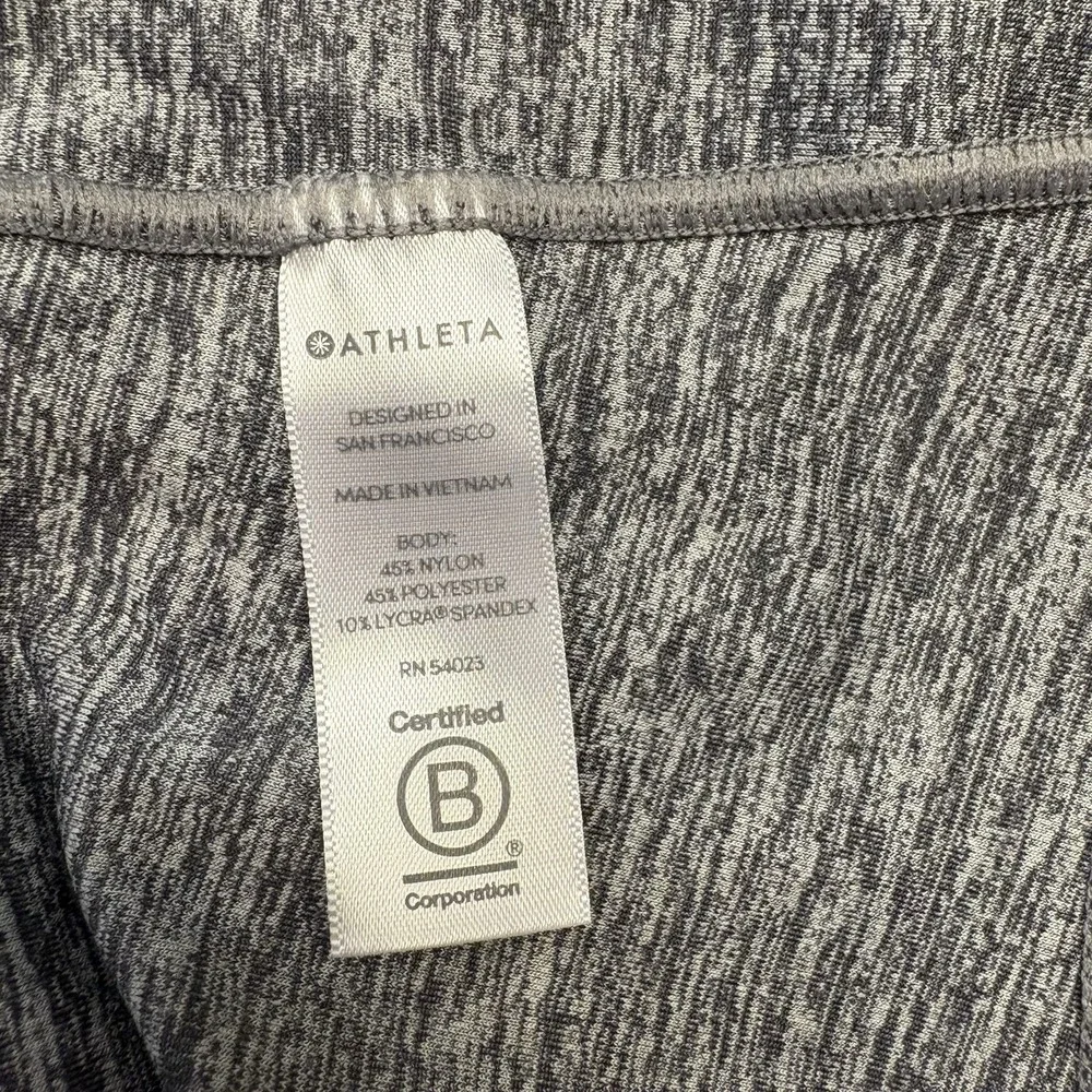 Athleta Pacifica Half Zip Rashguard Swim Top Long Sleeve UPF 50+ Size Large Gray